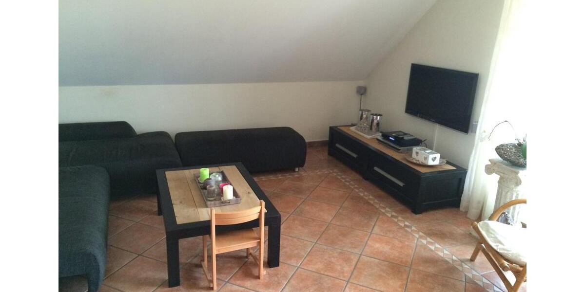 Dachgeschoßwohnung Neukirchen-Vluyn Vluyn - 3 Zimmer, 100 m&sup2;, 1.240&euro; | Angebot:26386911