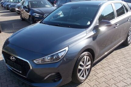 Hyundai i30 100.352 km 12.000 &euro; Willich 47877