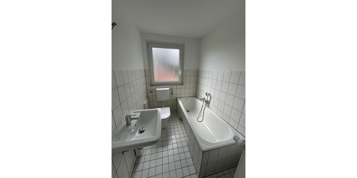 Dachgeschoßwohnung Essen Stadtbezirk IV - 1 Zimmer, 26 m&sup2;, 400&euro; | Angebot:27557461
