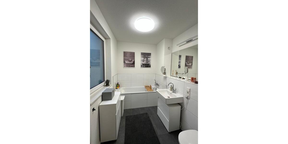 Erdgeschoßwohnung Düsseldorf Oberbilk - 3 Zimmer, 72 m&sup2;, 1.111&euro; | Angebot:25514547