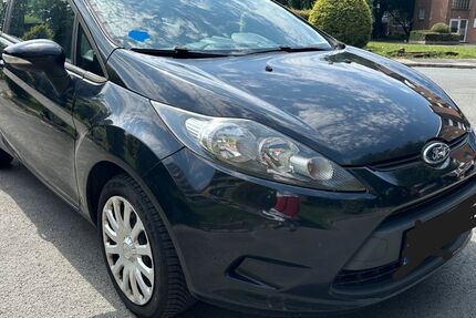 Ford Fiesta 205.000 km 2.300 &euro; Neuss 41464