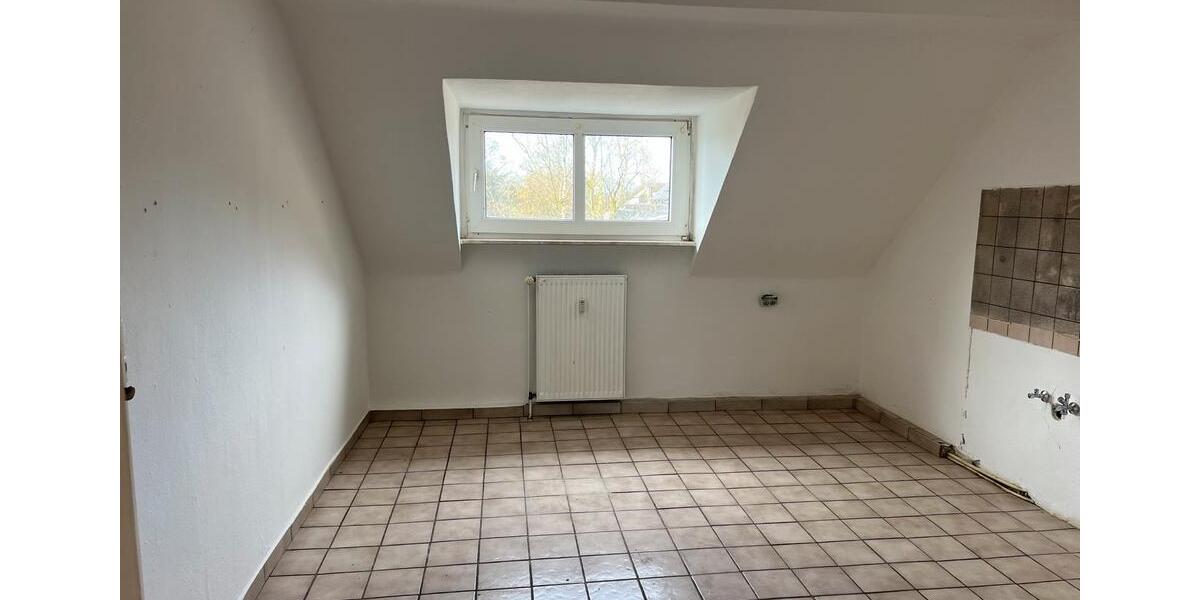 Dachgeschoßwohnung Duisburg Beeck - 2 Zimmer, 48 m&sup2;, 360&euro; | Angebot:25943732