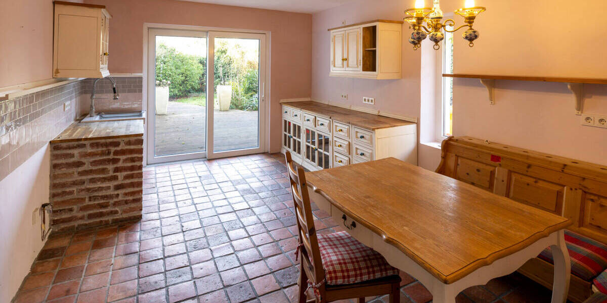 Mehrfamilienhaus, Wohnhaus Meerbusch / Büderich Büderich - 7 Zimmer, 211 m&sup2;, 675.000&euro; | Angebot:26596302