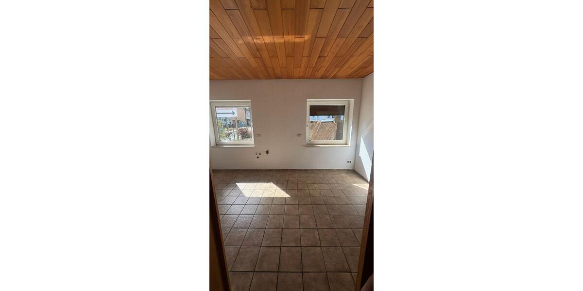 Erdgeschoßwohnung Ratingen Lintorf - 3.5 Zimmer, 85 m&sup2;, 850&euro; | Angebot:25990085