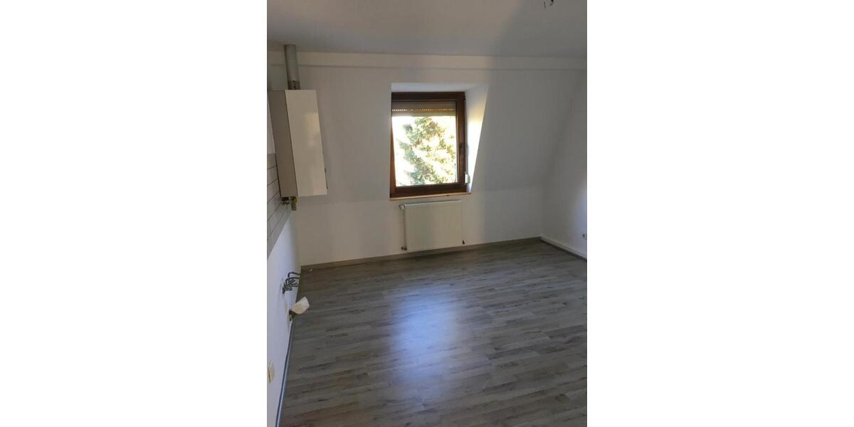 Etagenwohnung Krefeld Gellep-Stratum - 1 Zimmer, 71 m&sup2;, 700&euro; | Angebot:24876823