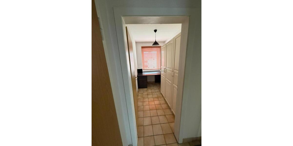 Etagenwohnung Düsseldorf Stadtbezirk 5 - 3 Zimmer, 46 m&sup2;, 1.200&euro; | Angebot:25986205