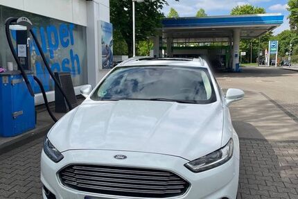 Ford Mondeo 226.000 km 8.400 &euro; Düsseldorf 40595