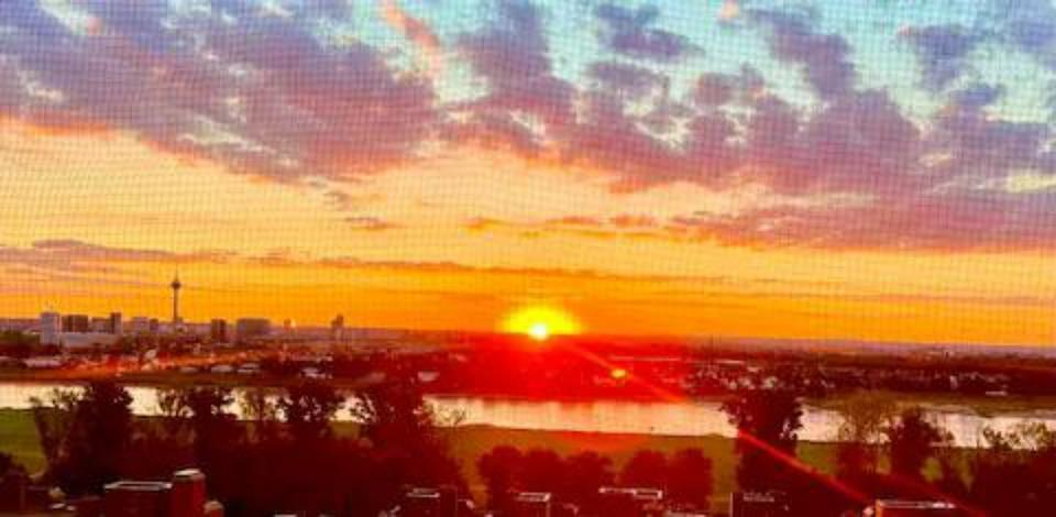 Etagenwohnung Neuss - 2 Zimmer, 70 m&sup2;, 1.300&euro; | Angebot:25961178