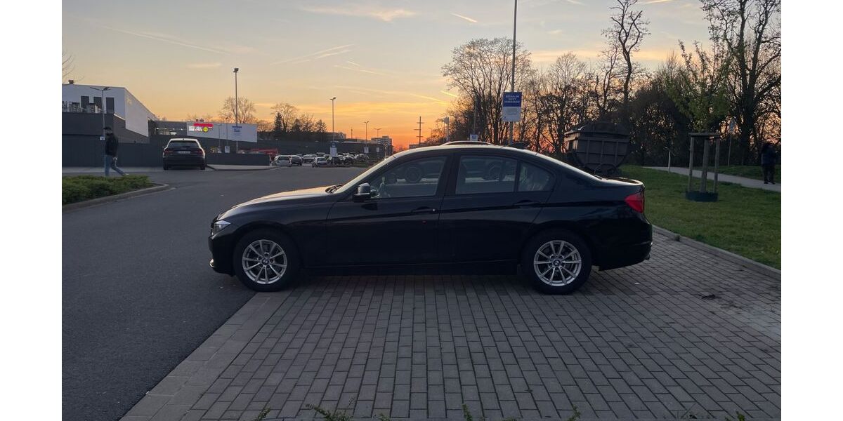 BMW 320 221.000 km 10.500 &euro; Velbert 42549