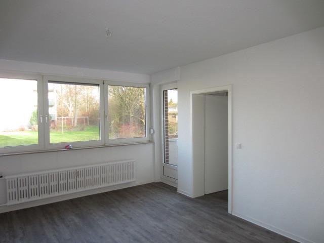 Erdgeschoßwohnung Essen Stadtbezirk VI - 2.5 Zimmer, 50 m&sup2;, 438&euro; | Angebot:23242780