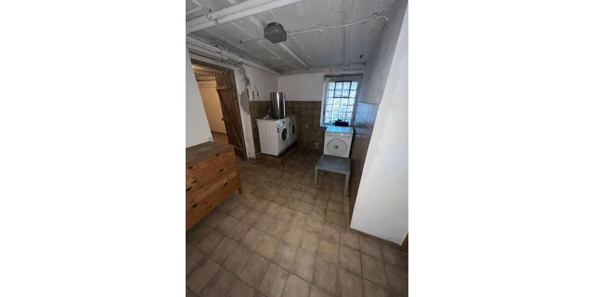 Einfamilienhaus Duisburg Mittelmeiderich - 3.5 Zimmer, 192 m&sup2;, 325.000&euro; | Angebot:27200480
