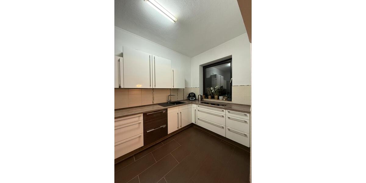 Etagenwohnung Krefeld Cracau - 3 Zimmer, 110 m&sup2;, 315.000&euro; | Angebot:24795955