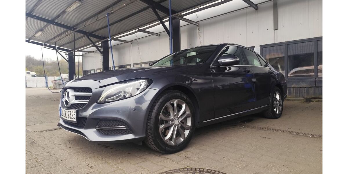 Mercedes-Benz C 220 330.000 km 9.500 &euro; Duisburg 47169