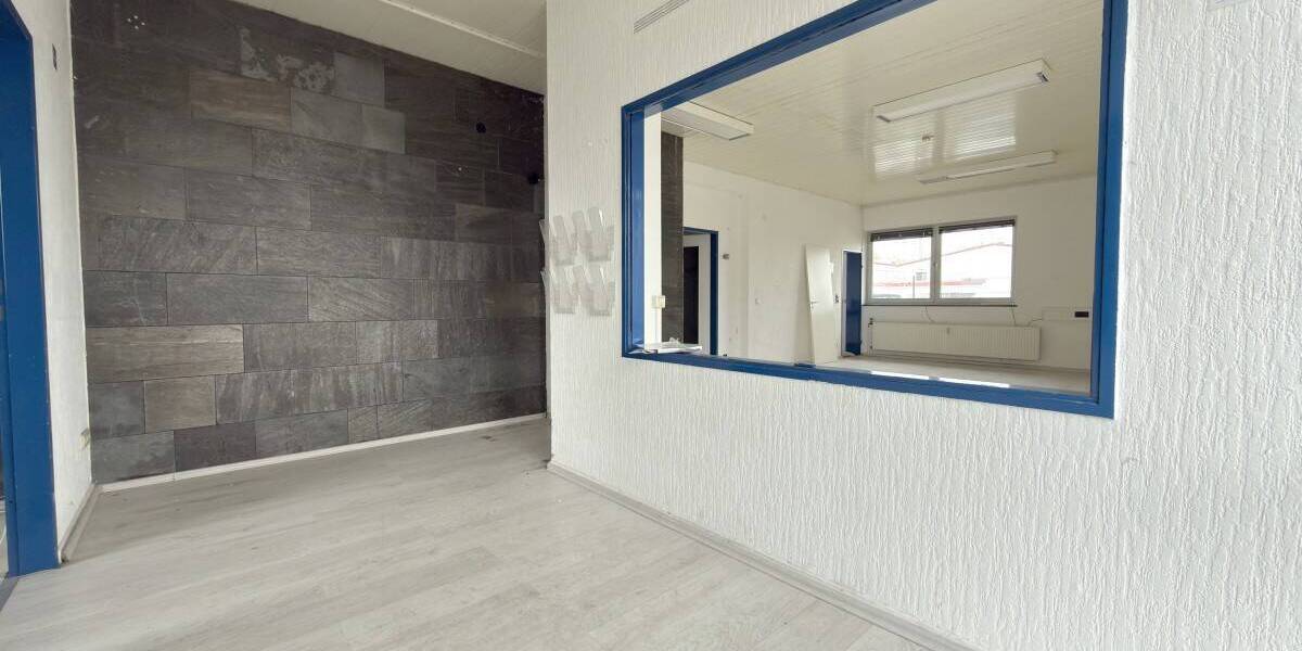 Gewerbeobjekt Oberhausen Lirich-Nord - 9 Zimmer, 2.300&euro; | Angebot:26585910