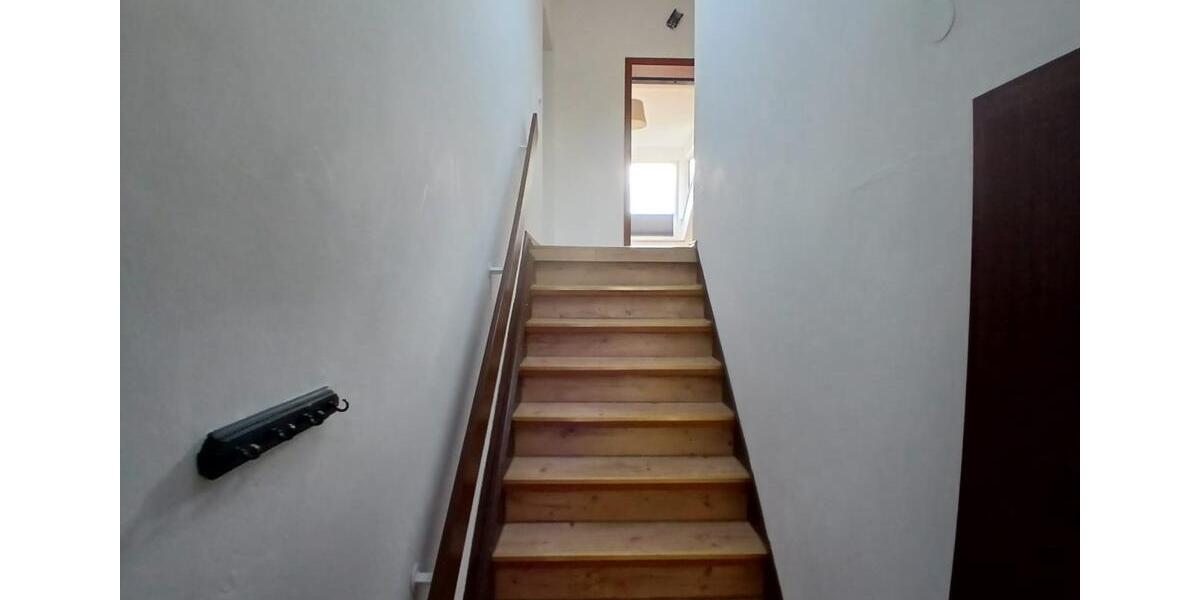 Dachgeschoßwohnung Wuppertal Gemarkung Vohwinkel - 2 Zimmer, 75 m&sup2;, 650&euro; | Angebot:25268235