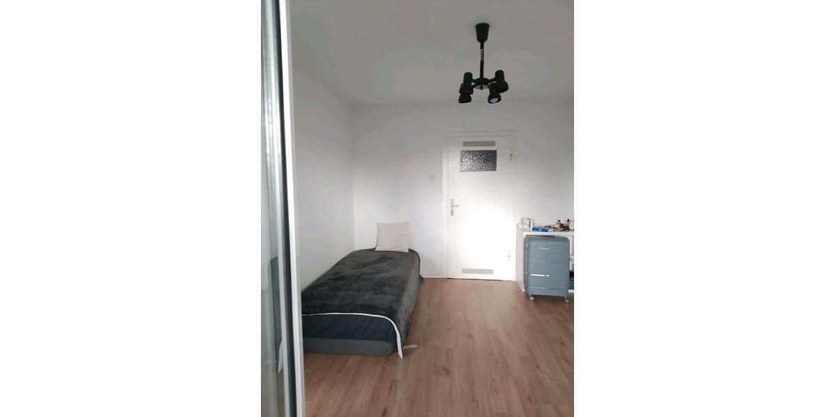 Etagenwohnung Duisburg Duisburg-Mitte - 2 Zimmer, 38 m&sup2;, 545&euro; | Angebot:26013794