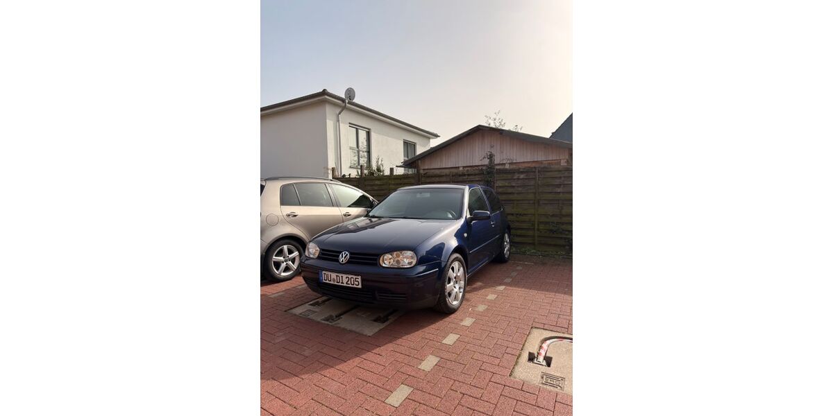 VW Golf 114.000 km 2.650 &euro; Duisburg 47269
