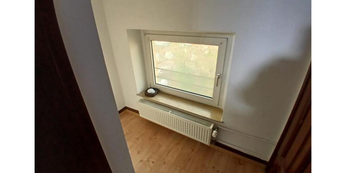 Dachgeschoßwohnung Wuppertal Gemarkung Vohwinkel - 2 Zimmer, 75 m&sup2;, 650&euro; | Angebot:25268235