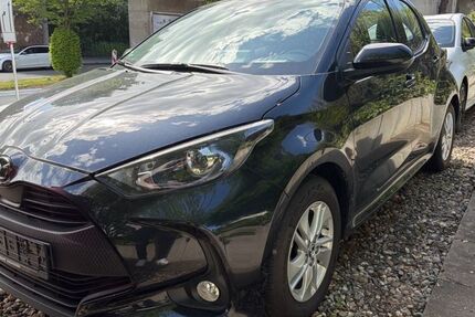 Mazda 2 Hybrid 28.450 km 18.850 &euro; Neuss 41464