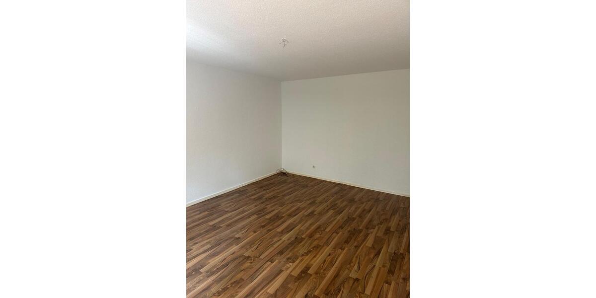 Etagenwohnung Duisburg Hamborn - 2 Zimmer, 65 m&sup2;, 420&euro; | Angebot:25853486