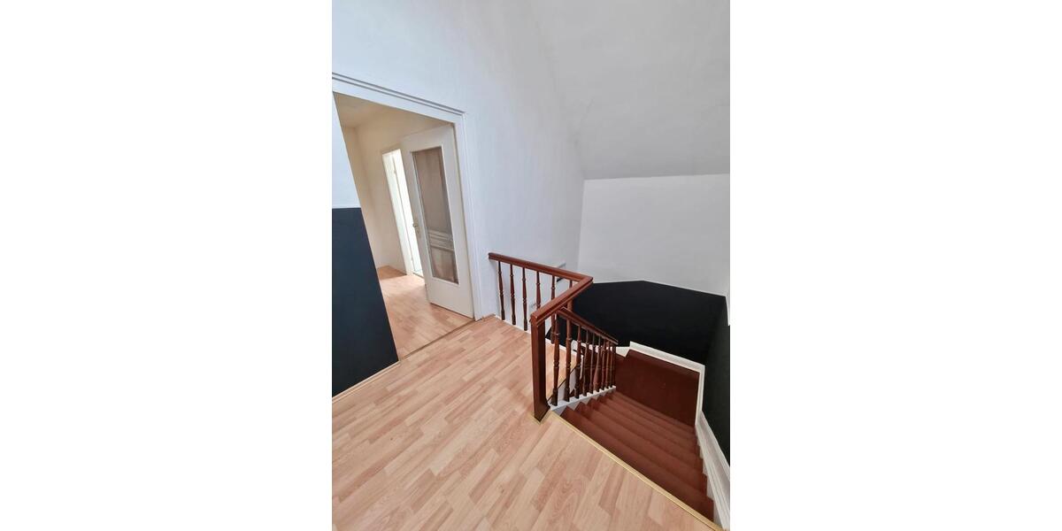 Dachgeschoßwohnung Solingen Wald - 2.5 Zimmer, 55 m&sup2;, 720&euro; | Angebot:26400660