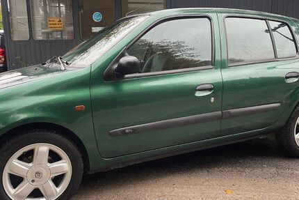 Renault Clio 210.000 km 990 &euro; Hilden 40724