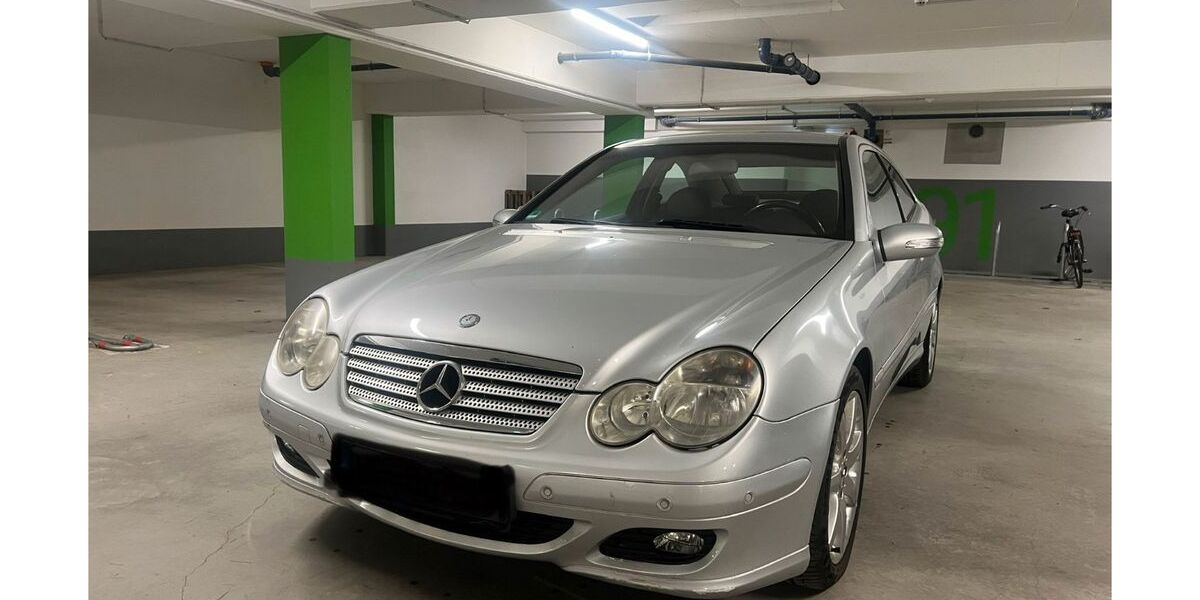 Mercedes-Benz CL 180 125.000 km 2.950 &euro; Düsseldorf 40468