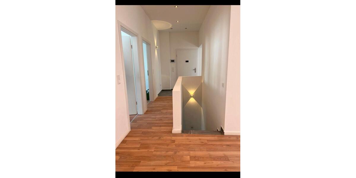 Etagenwohnung Remscheid Lüttringhausen - 4 Zimmer, 124 m&sup2;, 320.000&euro; | Angebot:27499378