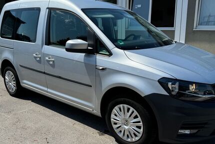 VW Caddy 145.000 km 10.900 &euro; Düsseldorf 40231