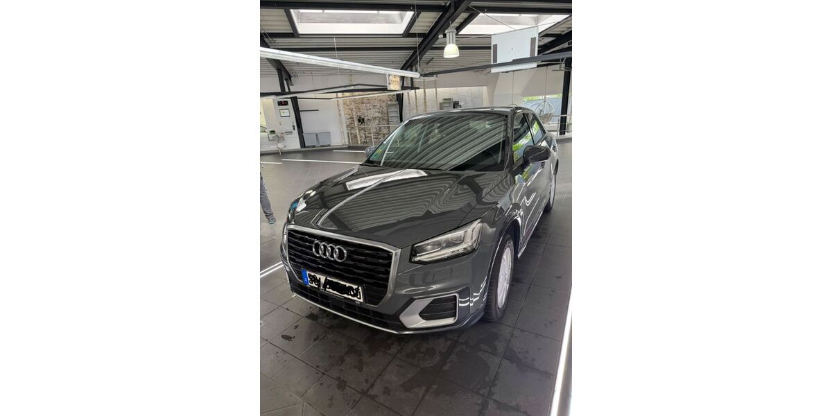 Audi Q2 131.000 km 14.500 &euro; Düsseldorf 40474