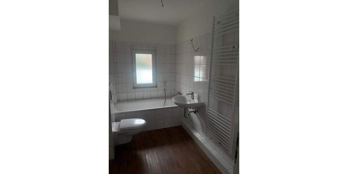 Etagenwohnung Duisburg Walsum - 3 Zimmer, 84 m&sup2;, 735&euro; | Angebot:24862655