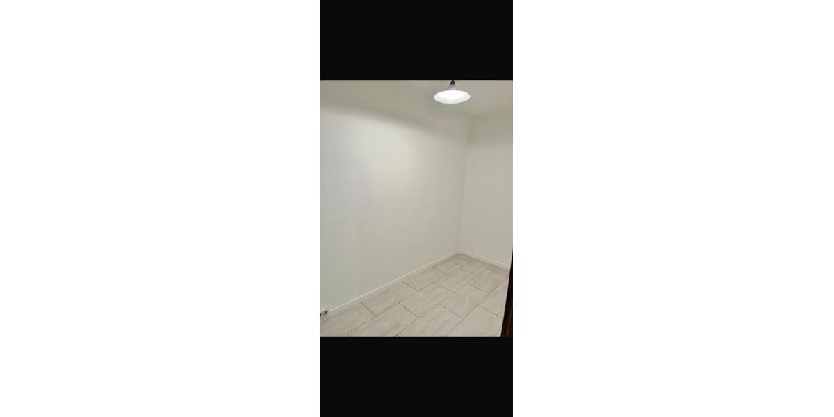 Etagenwohnung Essen Stadtbezirk VII - 4 Zimmer, 100 m&sup2;, 1.300&euro; | Angebot:27557495
