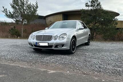 Mercedes-Benz E 500 145.000 km 15.000 &euro; Neuss 41472