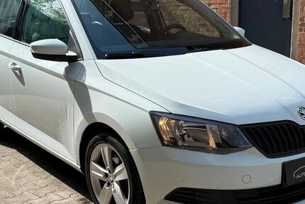 Skoda Fabia 122.500 km 5.499 &euro; Essen 45307