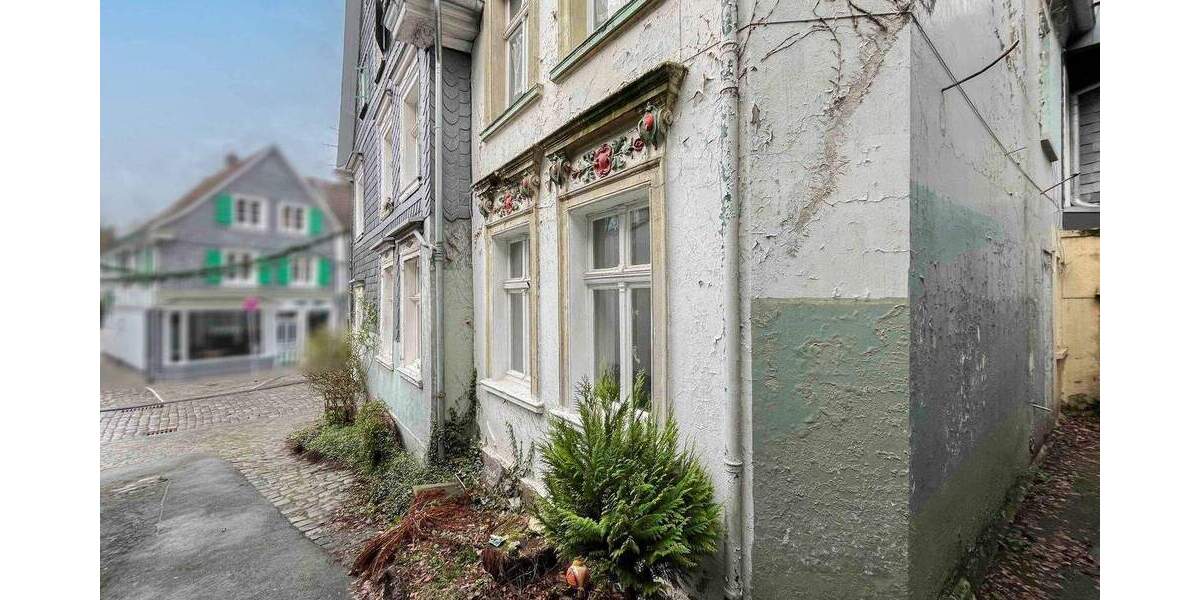 Einfamilienhaus Solingen Gräfrath - 6 Zimmer, 160.000&euro; | Angebot:25654464