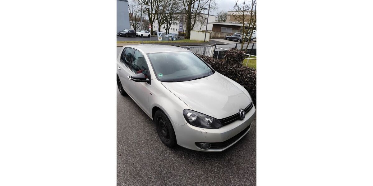 VW Golf 140.000 km 5.200 &euro; Remscheid 42897
