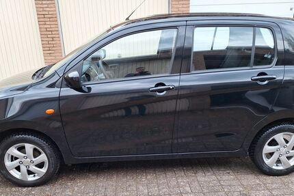Suzuki Celerio 22.403 km 7.990 &euro; Düsseldorf 40593
