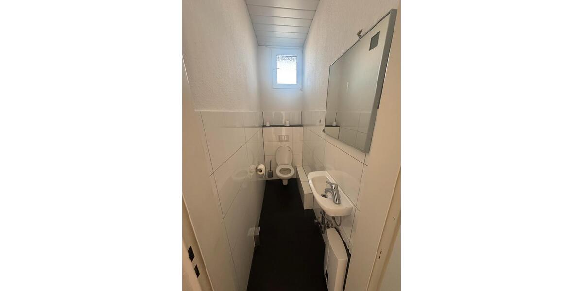 Etagenwohnung Essen Stadtbezirk III - 2 Zimmer, 85 m&sup2;, 650&euro; | Angebot:25967652