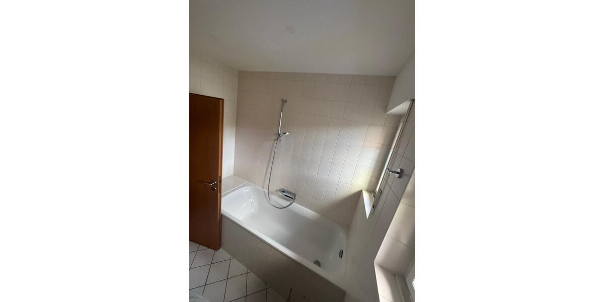 Etagenwohnung Neuss Gnadental - 2 Zimmer, 67 m&sup2;, 740&euro; | Angebot:27577904