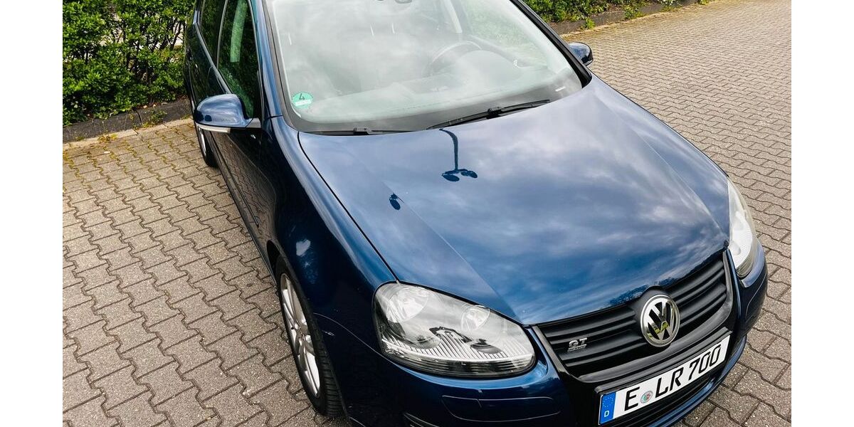 VW Golf 235.000 km 5.950 &euro; Essen 45133