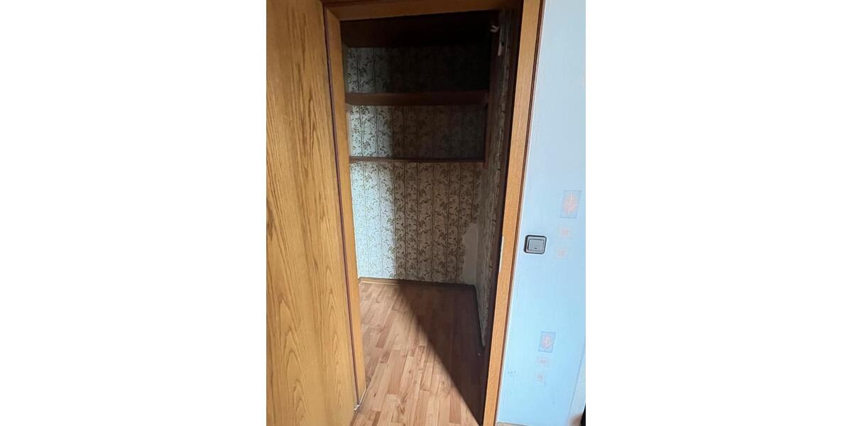 Etagenwohnung Duisburg Duisburg-Mitte - 3 Zimmer, 90 m&sup2;, 750&euro; | Angebot:25994215