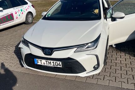 Toyota Corolla 102.000 km 19.100 &euro; Monheim 40789