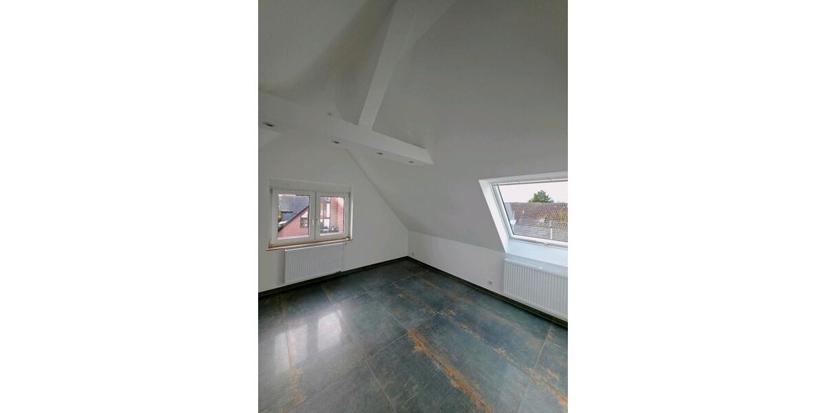 Dachgeschoßwohnung Kaarst - 1 Zimmer, 45 m&sup2;, 750&euro; | Angebot:27547044