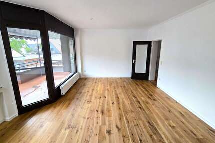 Wohnung Duisburg - 3 Zimmer, 81 m&sup2;, 870&euro; | Angebot:26972802