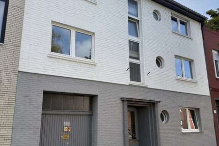 Haus Neuss Furth-Mitte - 12 Zimmer, 320 m&sup2;, 598.000&euro; | Angebot:27547659