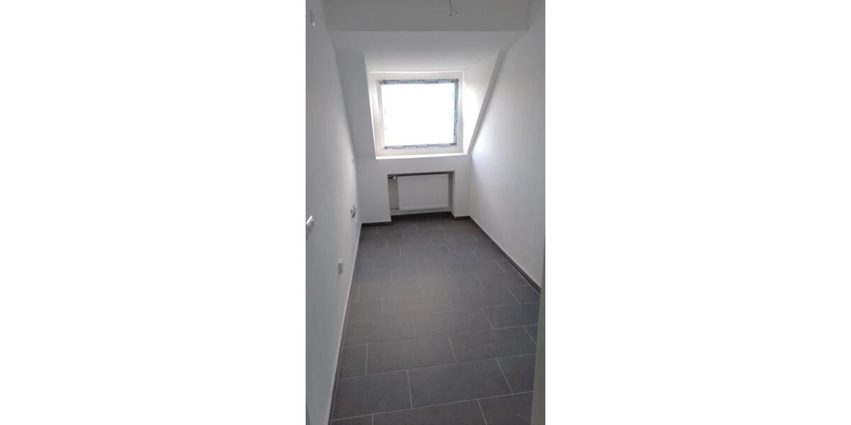 Dachgeschoßwohnung Essen Stadtkern - 2 Zimmer, 46 m&sup2;, 460&euro; | Angebot:27532847