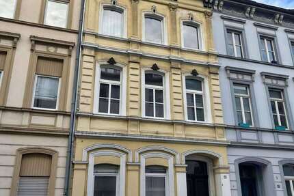 Haus Krefeld Cracau - 9 Zimmer, 265 m&sup2;, 380.000&euro; | Angebot:18460475