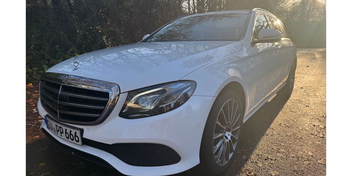 Mercedes-Benz 220 193.500 km 18.999 &euro; Grevenbroich 41515