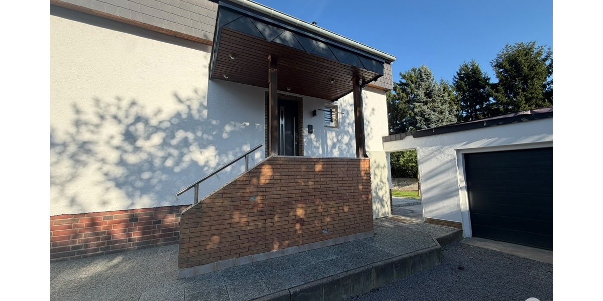 Einfamilienhaus mit 5 Zimmern und 2 Bädern, großem Garten ideal für Familien. Komplett saniert! - Einfamilienhaus Düsseldorf / Rath Rath | Angebot:27190569