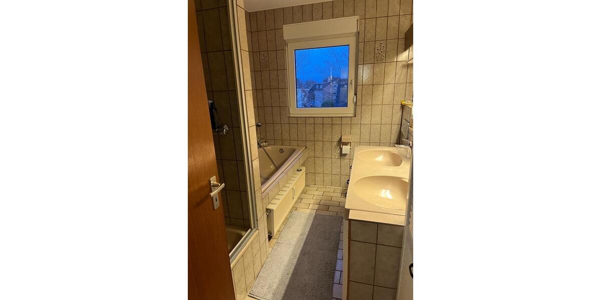 Etagenwohnung Kaarst - 3 Zimmer, 80 m&sup2;, 1.280&euro; | Angebot:26322228